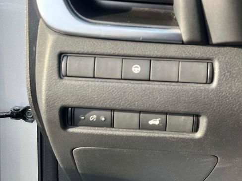 Certified 2023 Nissan Rogue SV w/ SV Premium Package image 30