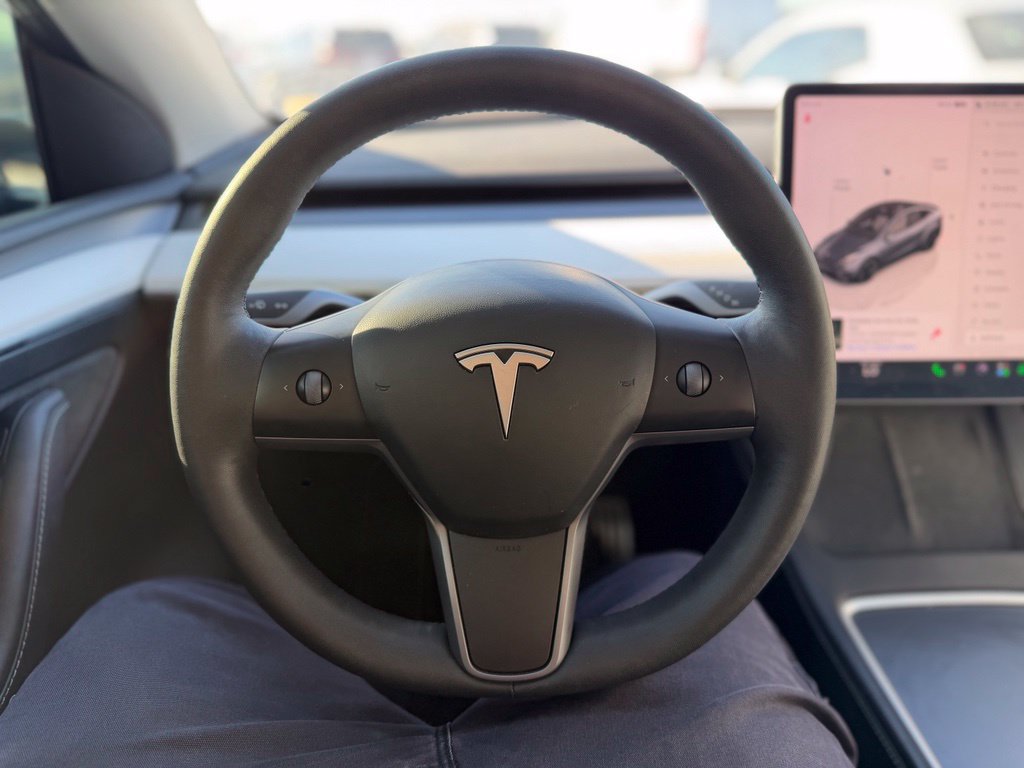 Used 2023 Tesla Model Y Performance AWD/4WD image 6