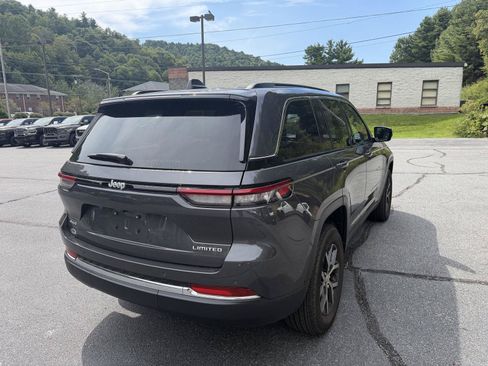 Used 2025 Jeep Grand Cherokee Limited w/ Trailer Tow Package AWD/4WD image 4