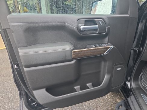 Used 2020 Chevrolet Silverado 1500 RST image 19