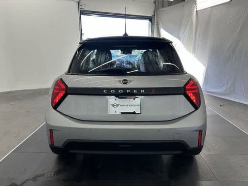 Certified 2025 MINI Cooper S image 4