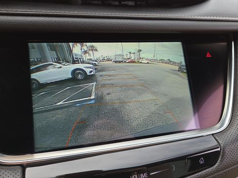 Used 2018 Cadillac XT5 Luxury w/ Driver Awareness Package image 36