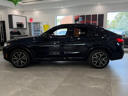 Used 2023 BMW X4 xDrive30i w/ M Sport Package AWD/4WD image 4