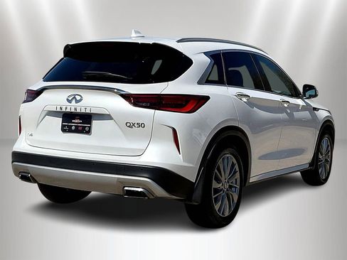 Used 2023 INFINITI QX50 Luxe AWD/4WD image 6