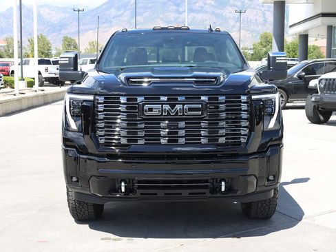 New 2026 GMC Sierra 3500 Denali Ultimate AWD/4WD image 9