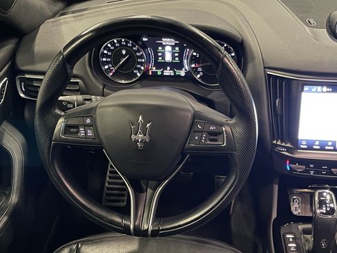Used 2022 Maserati Levante GT AWD/4WD image 19