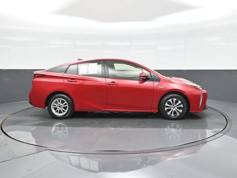Certified 2019 Toyota Prius XLE AWD/4WD image 8