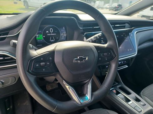 Used 2023 Chevrolet Bolt LT FWD image 9