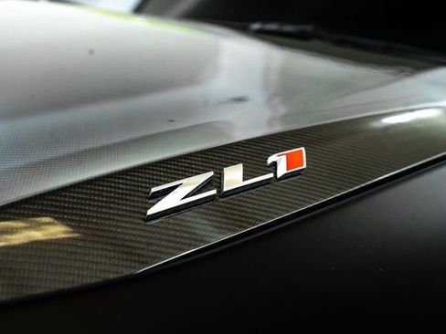 Used 2021 Chevrolet Camaro ZL1 RWD image 17
