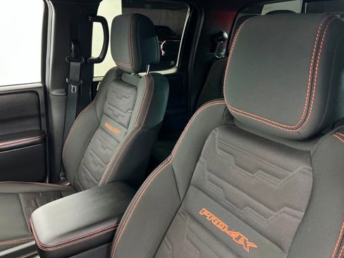 Certified 2025 Nissan Frontier PRO-4X image 16