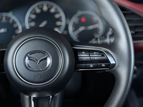 Used 2025 MAZDA MAZDA3 Hatchback w/Premium Plus Pkg image 25