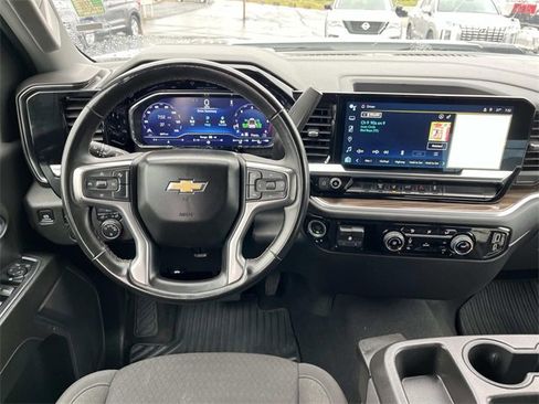 Used 2024 Chevrolet Silverado 3500 LT image 14