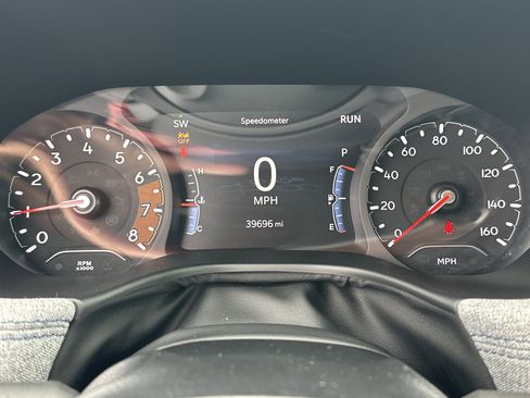 Used 2023 Jeep Compass Latitude AWD/4WD image 27
