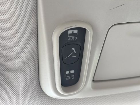 Used 2017 Chrysler Pacifica Limited w/ Advanced Safetytec Group image 20