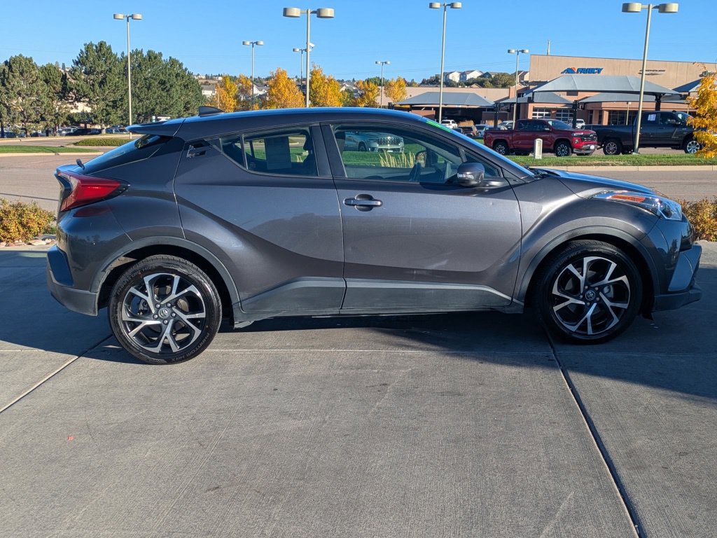 Used 2019 Toyota C-HR XLE FWD image 7
