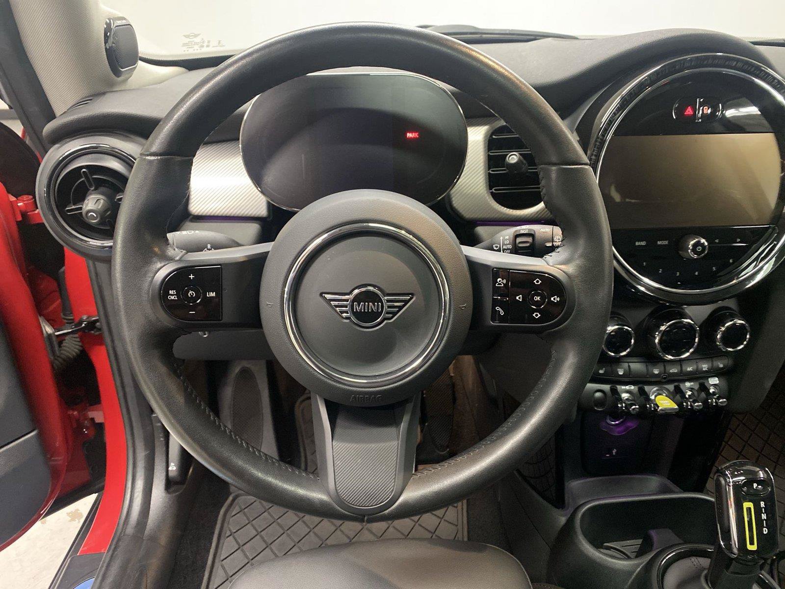 Used 2024 MINI Cooper SE FWD image 15