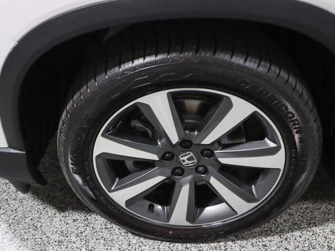 Used 2024 Honda Pilot Elite image 11