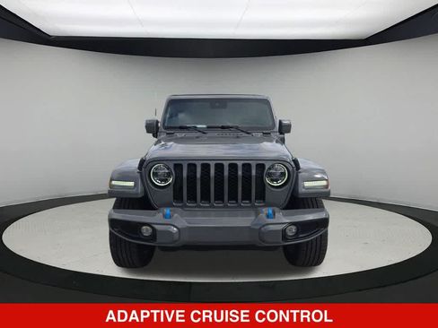 Used 2022 Jeep Wrangler Unlimited Sahara AWD/4WD image 9