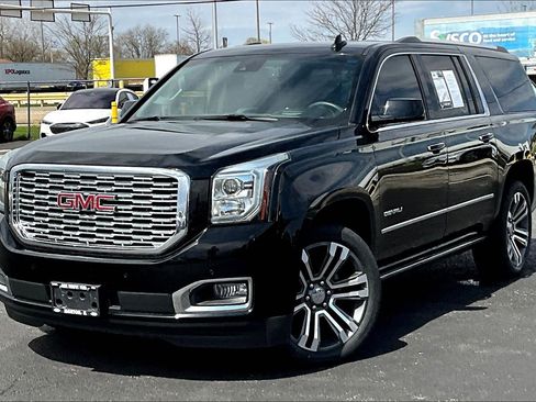 Used 2018 GMC Yukon XL Denali w/ Denali Ultimate Package AWD/4WD image 7
