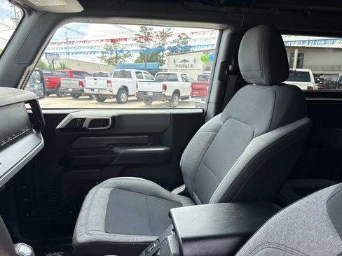 Used 2023 Ford Bronco 2-Door AWD/4WD image 15