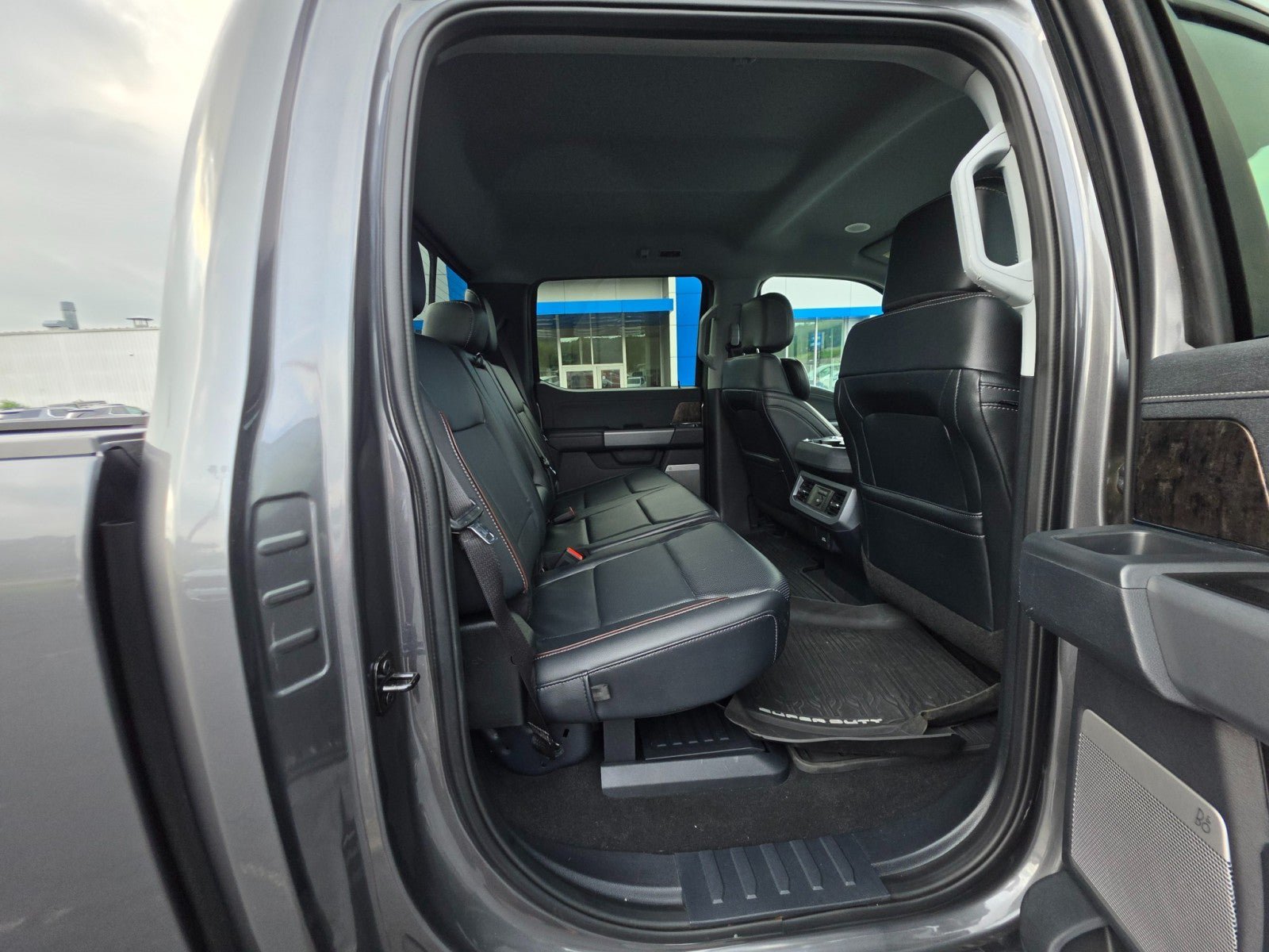 Used 2024 Ford F350 Lariat w/ Lariat Ultimate Package AWD/4WD image 19