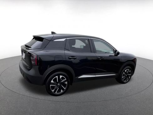 Used 2025 Nissan Kicks SV image 15