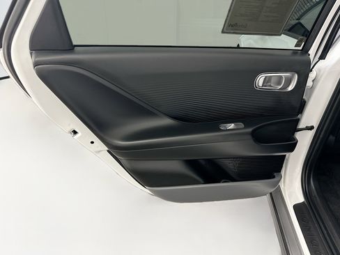 Used 2024 Hyundai Ioniq 6 SE image 27