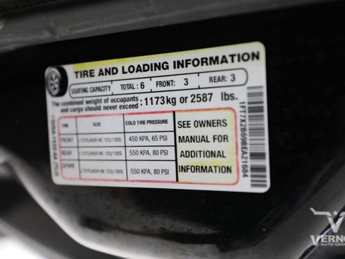 Used 2011 Ford F250 XLT w/ XLT Appearance Pkg image 33