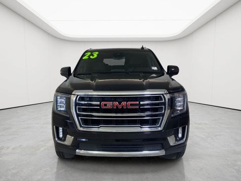 Used 2023 GMC Yukon XL SLT AWD/4WD image 2