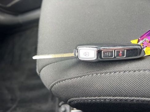 Used 2024 Kia Sportage LX image 32