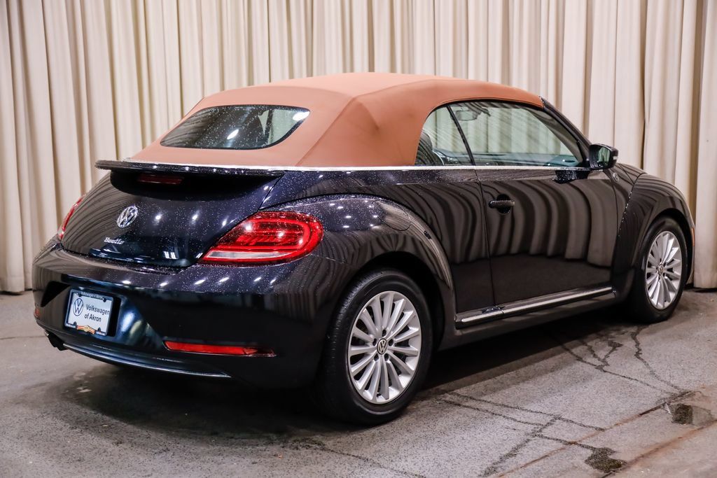 Used 2019 Volkswagen Beetle 2.0T SE FWD image 7
