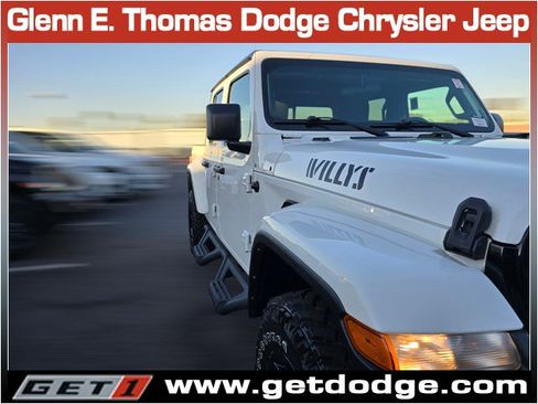 Certified 2023 Jeep Gladiator Willys image 4