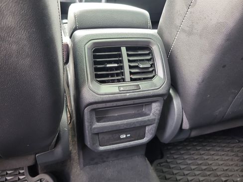 Used 2022 Volkswagen Taos SE image 14