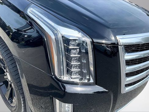 Used 2019 Cadillac Escalade Premium Luxury AWD/4WD image 30