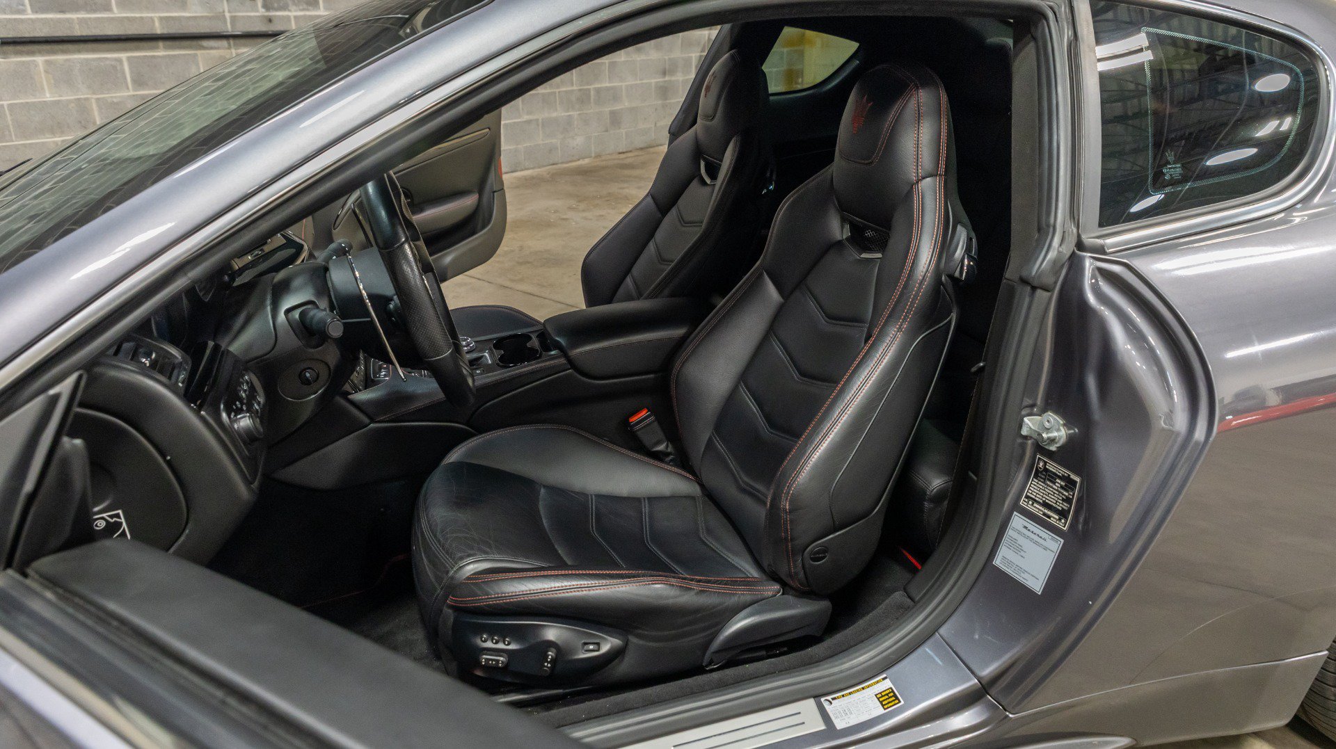 Used 2018 Maserati GranTurismo Sport RWD image 35