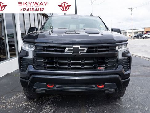 Used 2024 Chevrolet Silverado 1500 LT Trail Boss w/ Convenience Package II AWD/4WD image 4