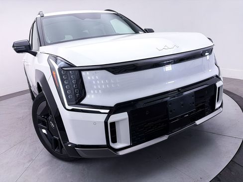 Used 2024 Kia EV9 GT-Line AWD/4WD image 10