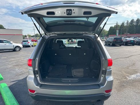 Used 2015 Jeep Grand Cherokee Laredo w/ Quick Order Package 23E AWD/4WD image 18