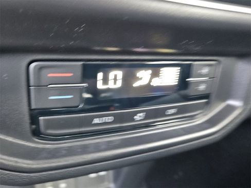 New 2026 Volkswagen Atlas Peak Edition image 9