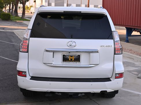 Used 2015 Lexus GX 460 w/ Premium Package AWD/4WD image 5