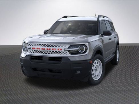 New 2025 Ford Bronco Sport Heritage w/ Convenience Package AWD/4WD image 2