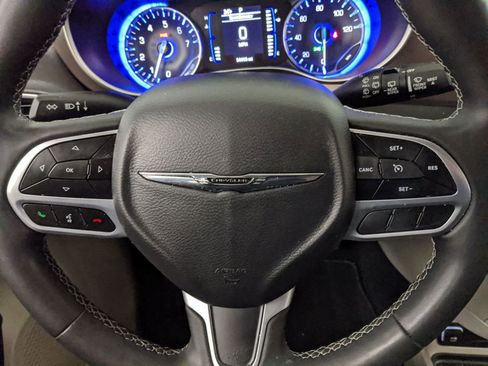 Used 2023 Chrysler Voyager LX FWD image 12