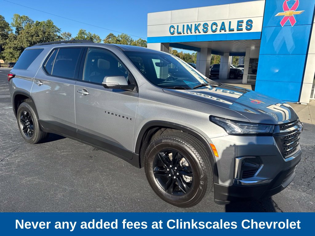 Used 2023 Chevrolet Traverse LT FWD image 1