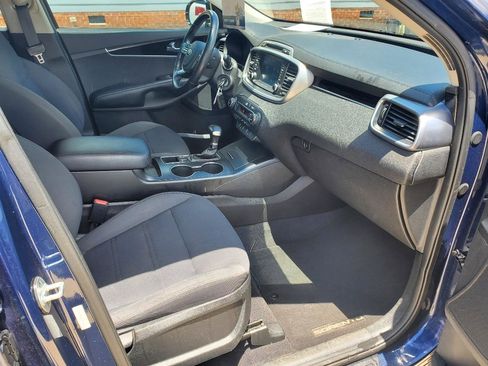 Used 2019 Kia Sorento FWD w/ LX Convenience Package image 5