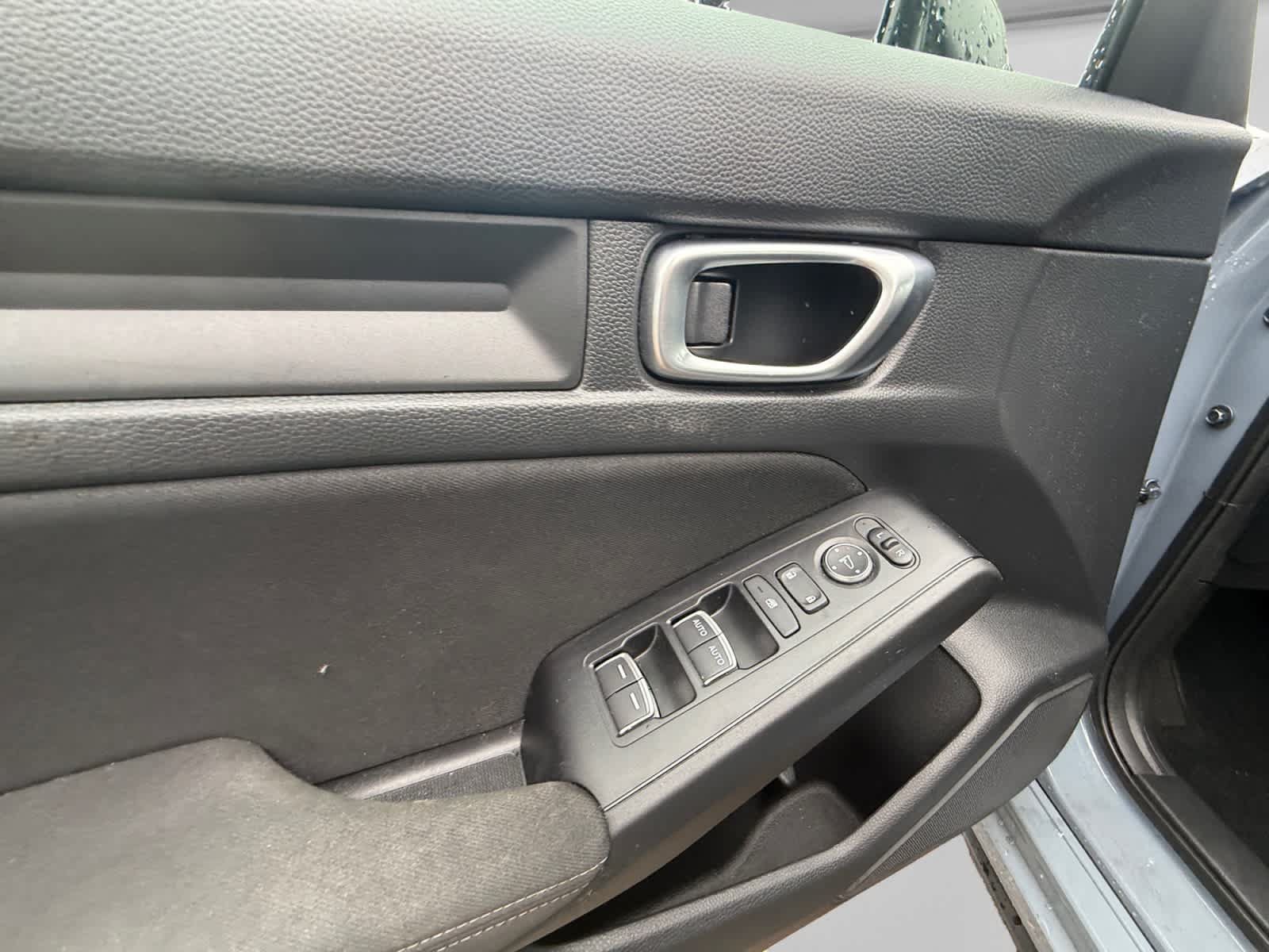 Used 2023 Honda Civic Sport image 10