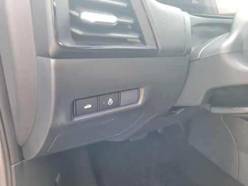 New 2026 Nissan Sentra SV w/ SV Convenience Package FWD image 16