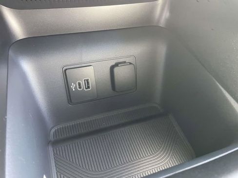 New 2026 Ford Explorer Active w/ Active Comfort Package image 8