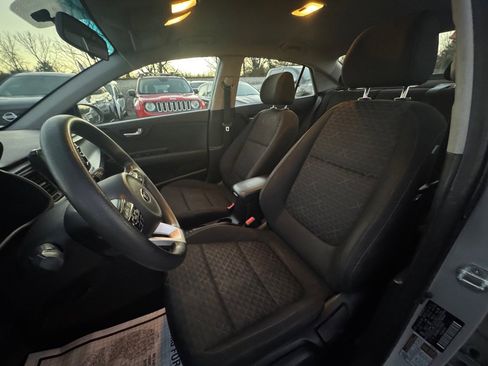 Used 2020 Kia Rio S image 8