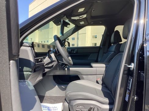 New 2025 Hyundai Santa Fe Calligraphy image 28