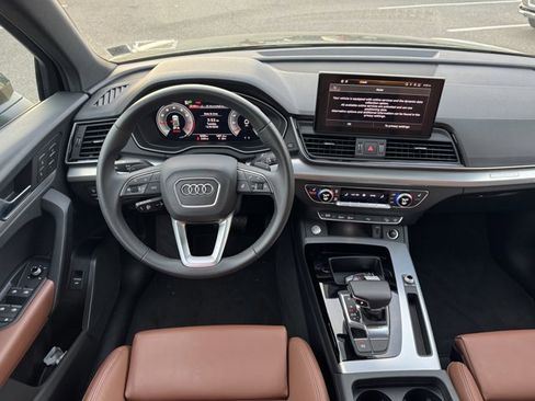 Used 2025 Audi Q5 2.0T Premium w/ Convenience Plus Package image 11